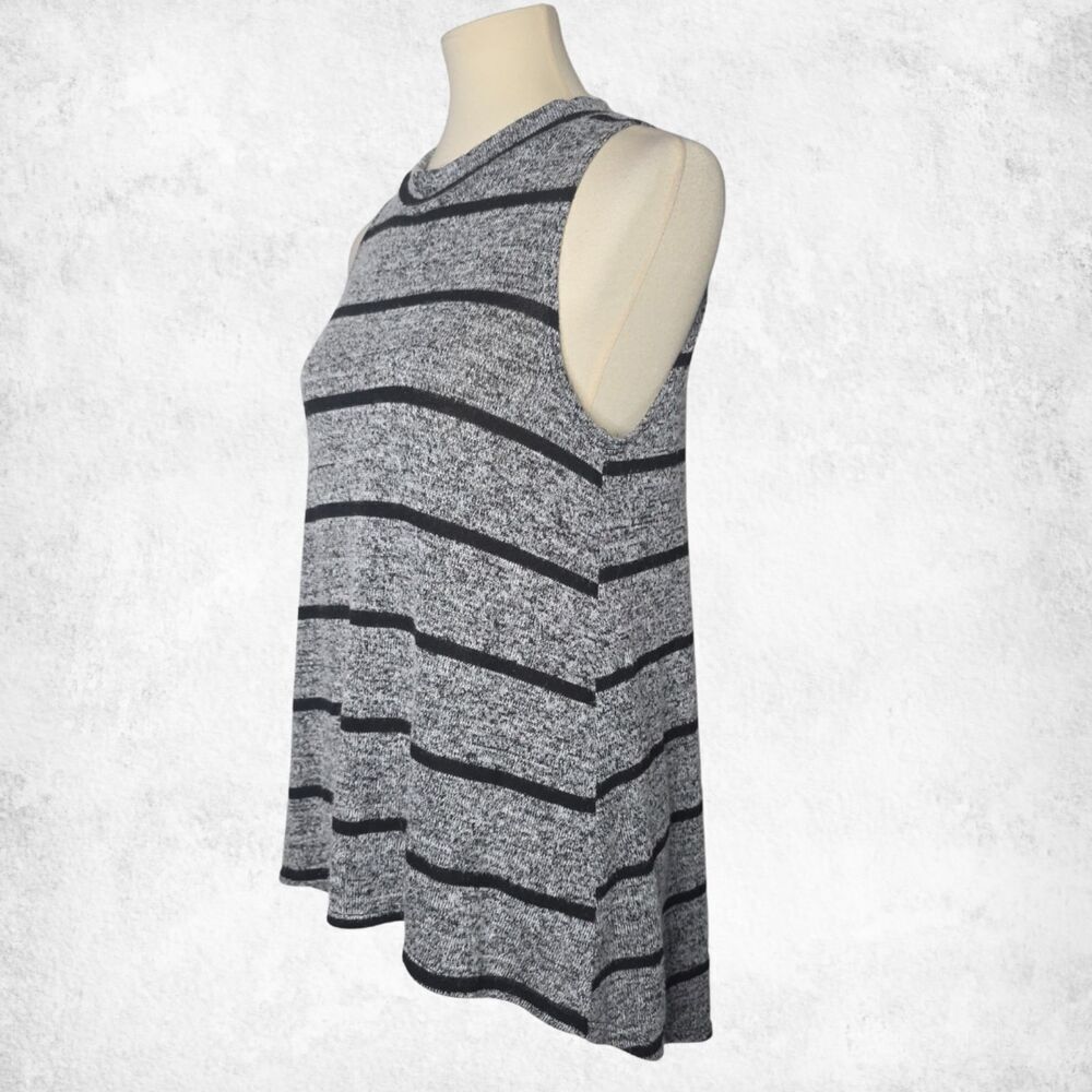 Gray Striped Knit Tank Medium Keyhole-Back Sleeveless Soft Heather Casual Layer - Picture 4 of 6